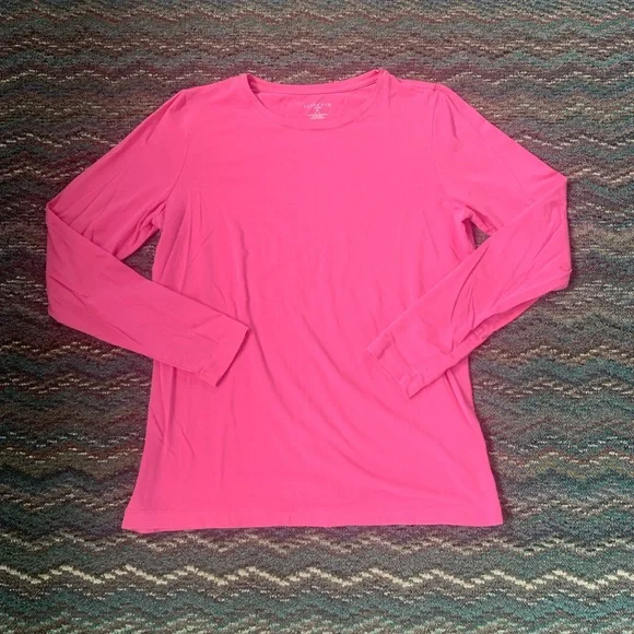 Lands End Fitted Tee - Picture 3 of 6